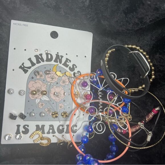 5 pounds of craft jewelry bundle vintage to current for repurpose - Picture 13 of 14